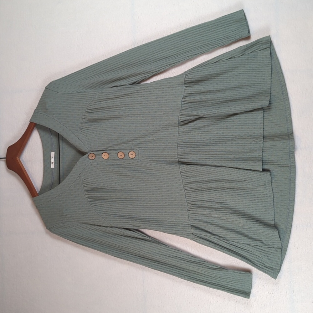 Maurices Green Tiered Button Long Sleeve Shirt S